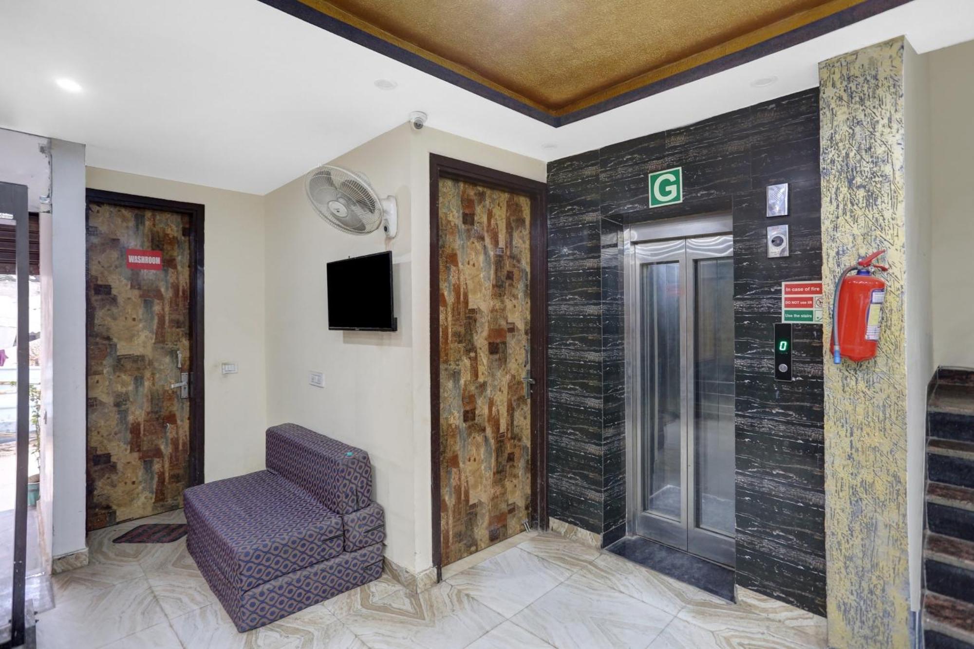 Hotel O Hotel Blue Orchid New Delhi Exterior photo