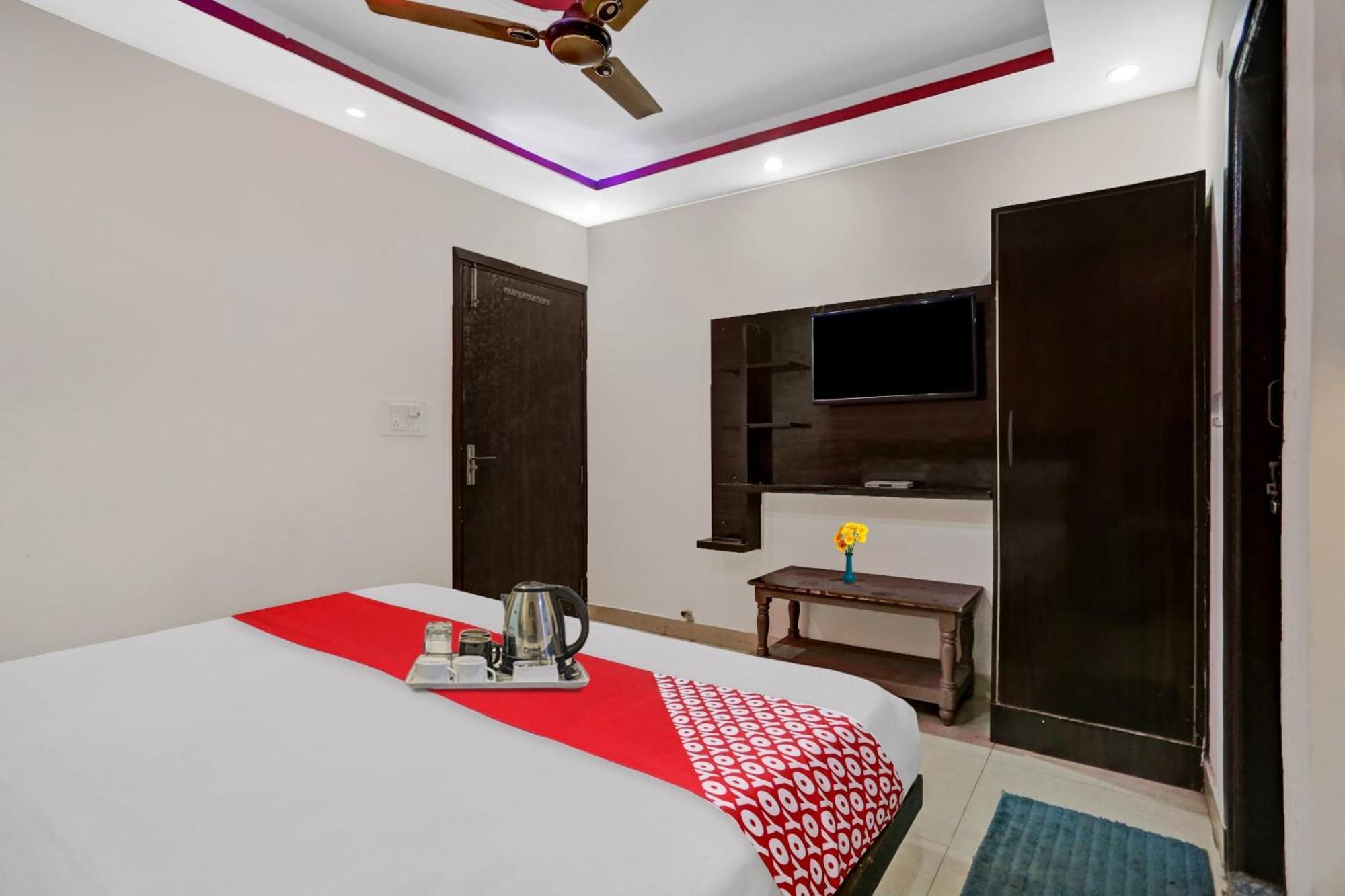 Hotel O Hotel Blue Orchid New Delhi Exterior photo
