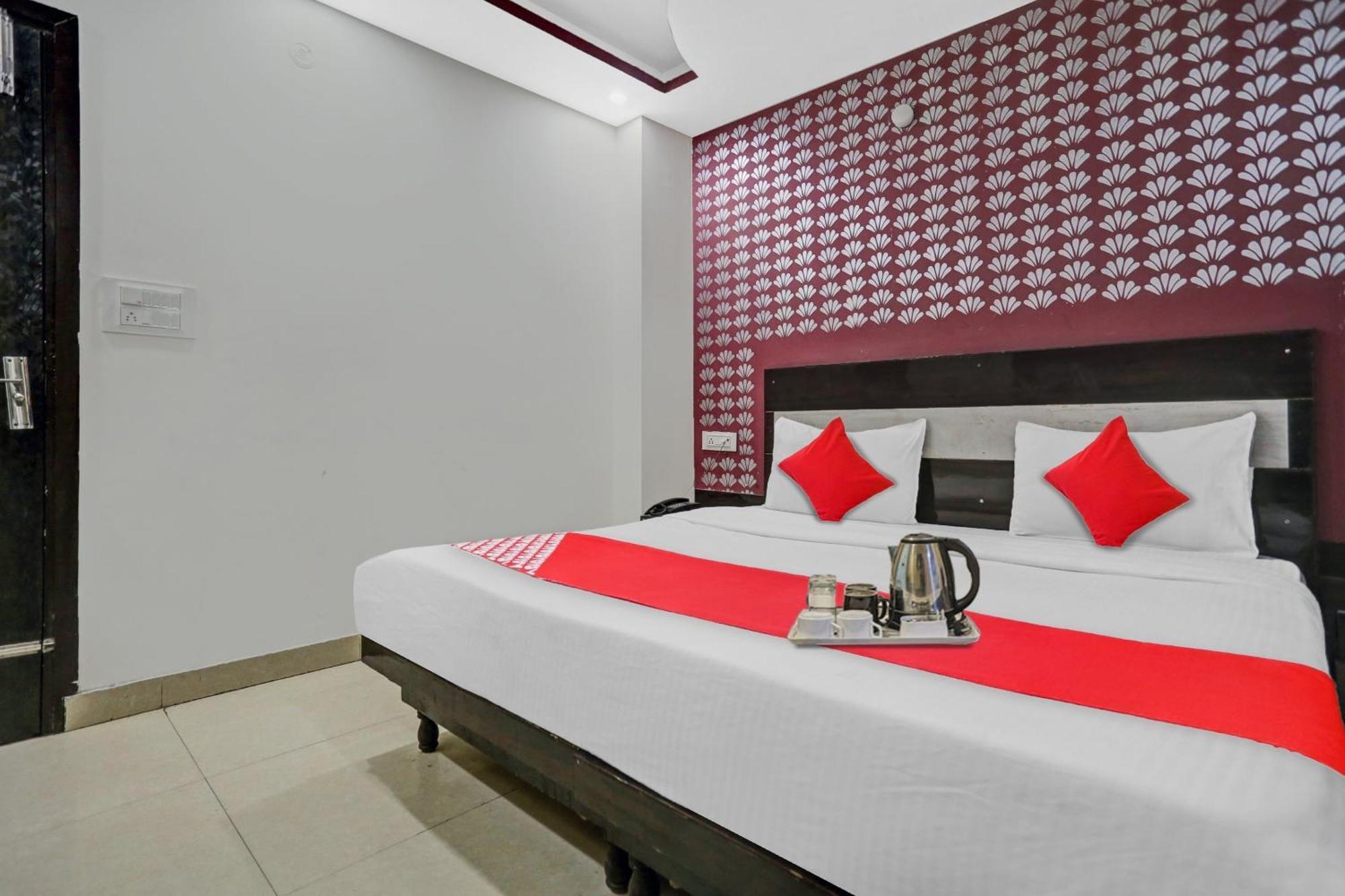 Hotel O Hotel Blue Orchid New Delhi Exterior photo